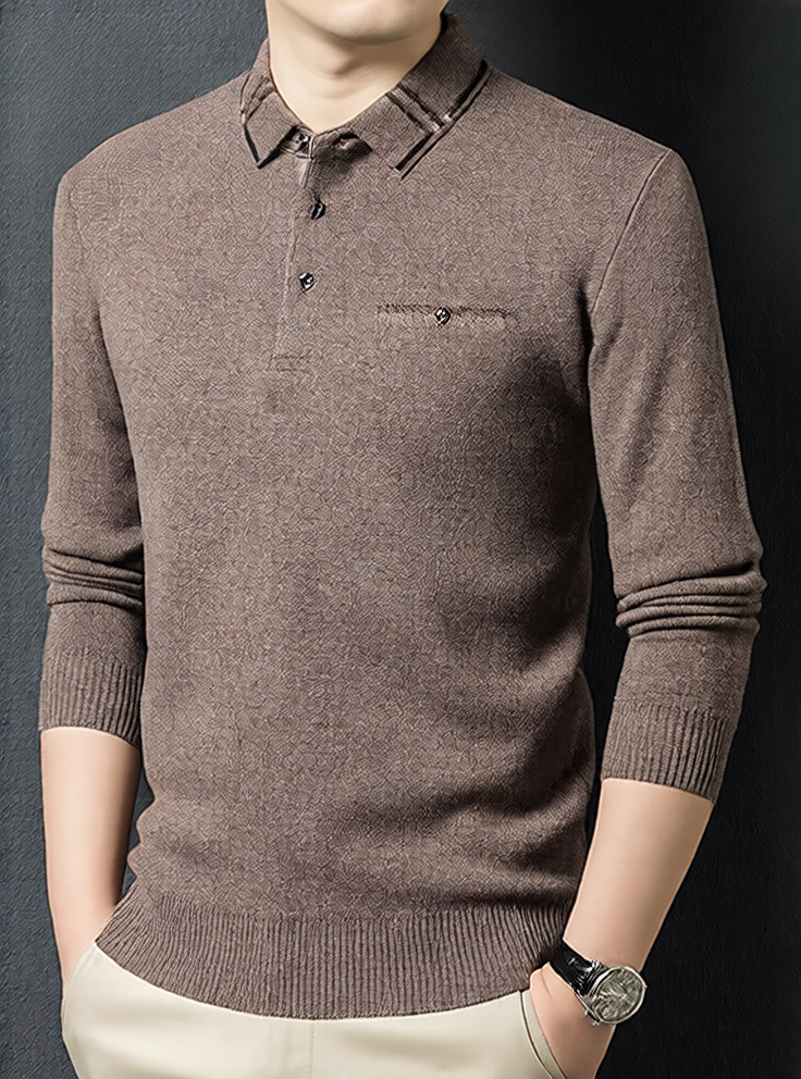 Collar inner layer of knitted sweater