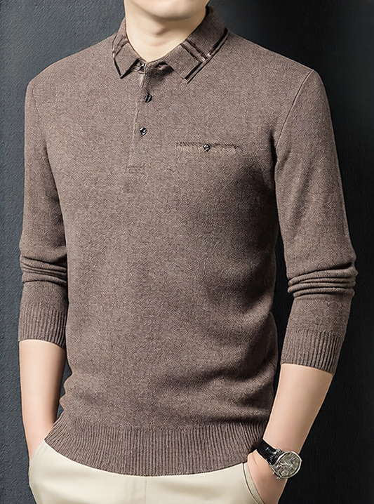 Collar inner layer of knitted sweater