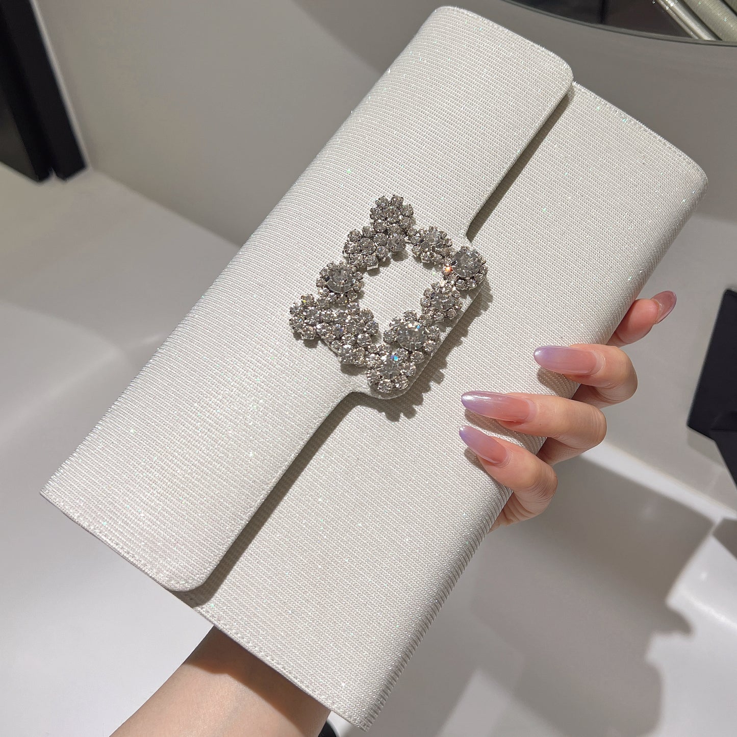 Elegant Sparkling Envelope Clutch Bag with Adjustable Chain