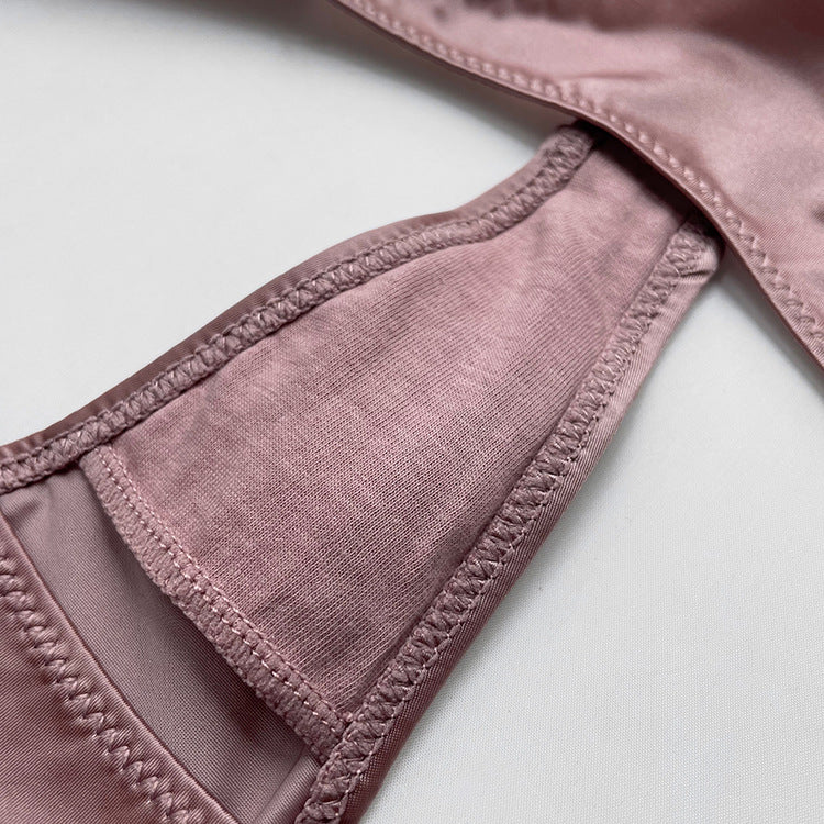 Fashionable thong pants