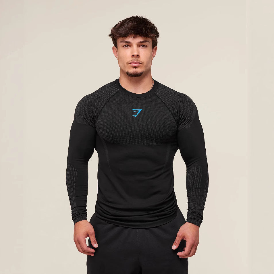 Formal long-sleeved shirt with loose fit and good breathability
