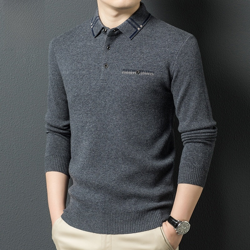 Collar inner layer of knitted sweater