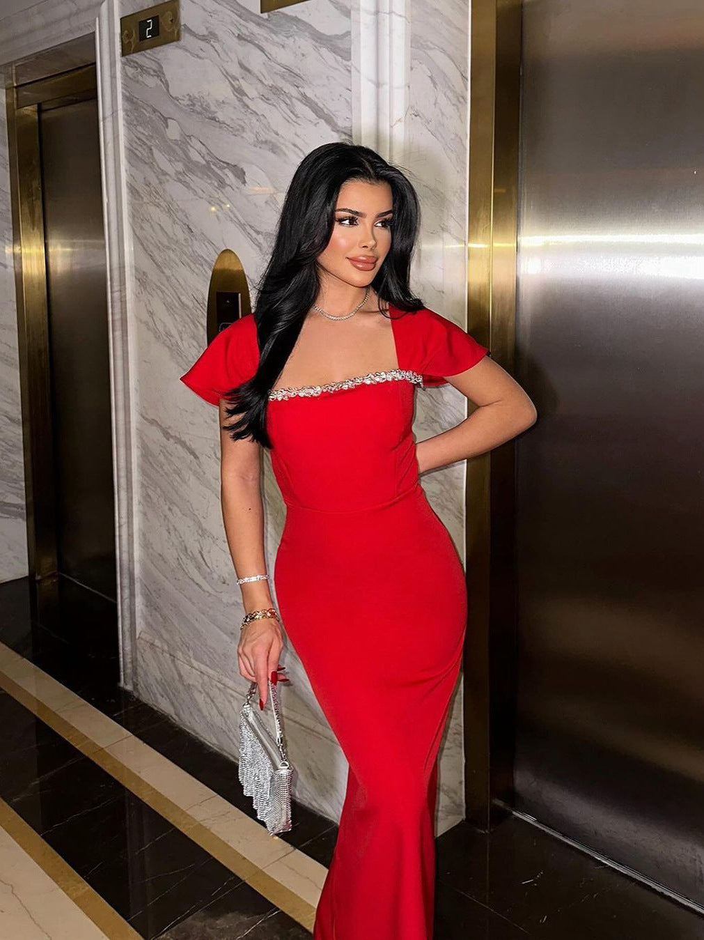 Elegant Diamond-Studded Bandage Dress for Formal Occasions