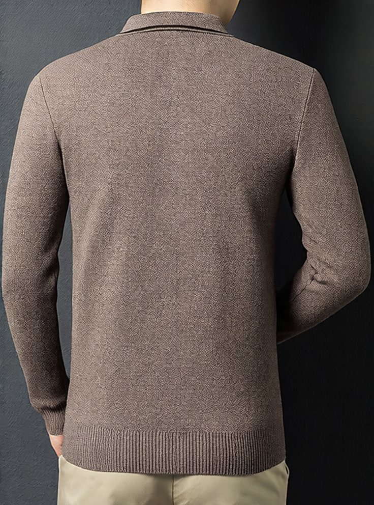 Collar inner layer of knitted sweater