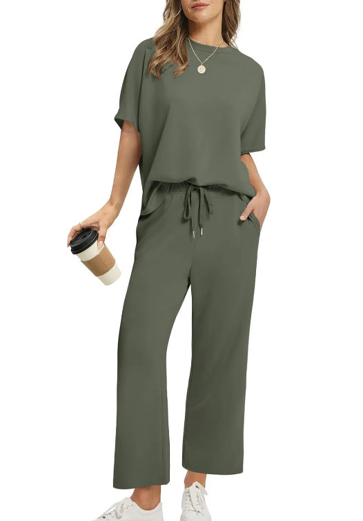Women's short-sleeved three-quarter-length pants set