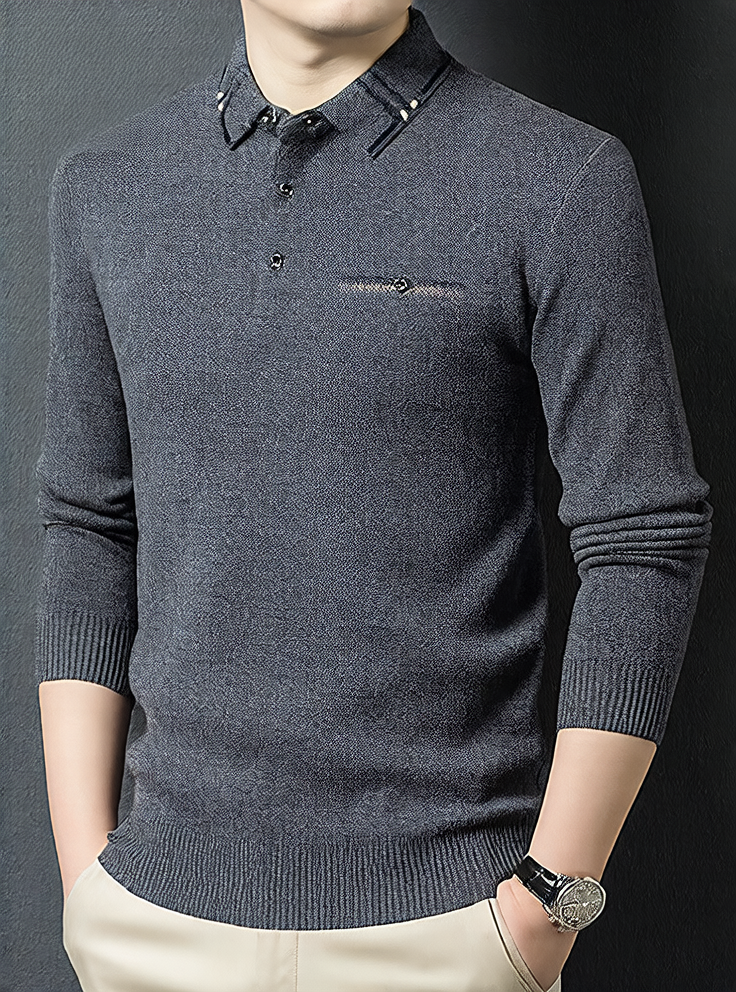 Collar inner layer of knitted sweater