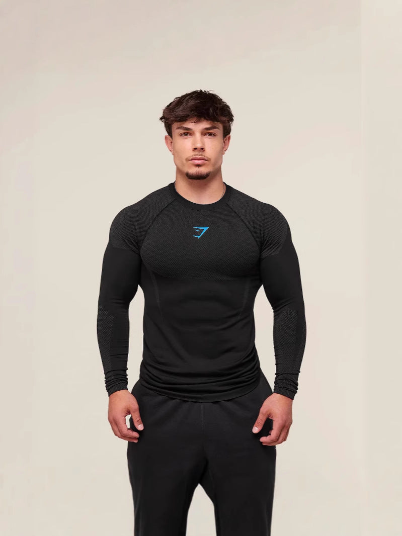 Formal long-sleeved shirt with loose fit and good breathability