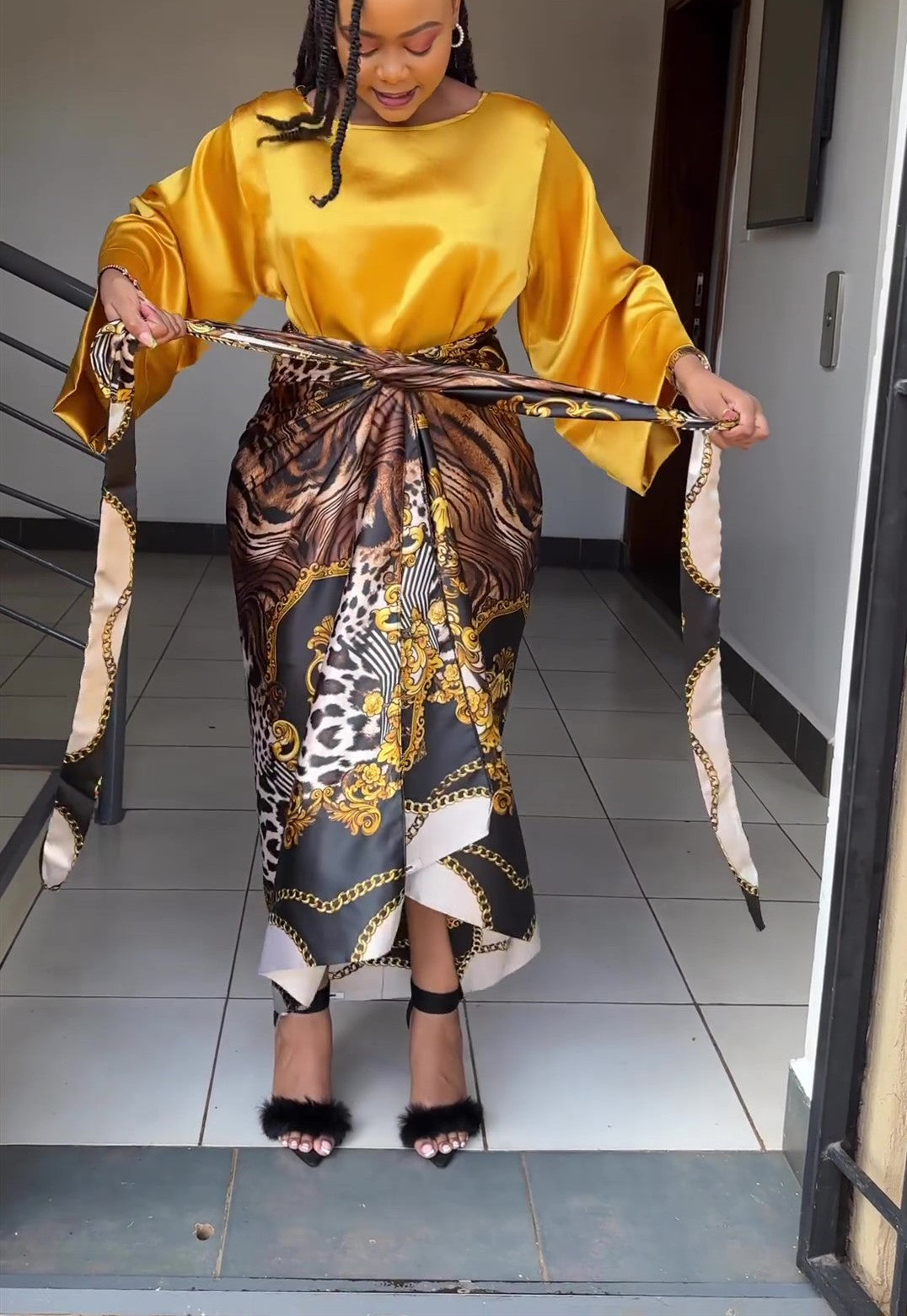 Fashionable strap-printed dress