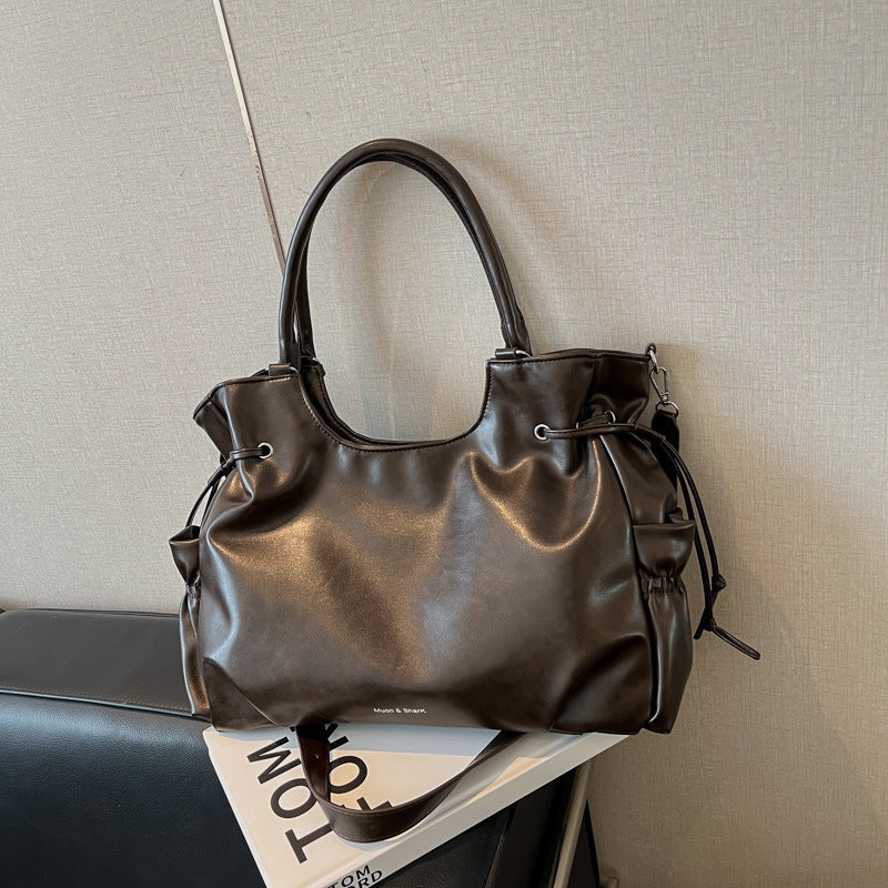 Large-capacity vintage bag